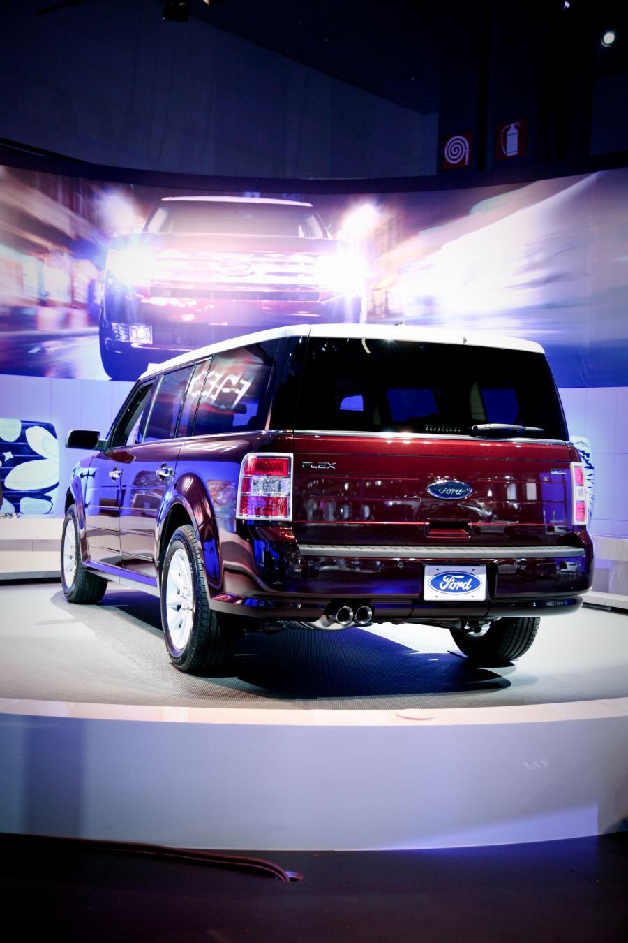  Ford Flex 2008 года  (фото 98 из 142)